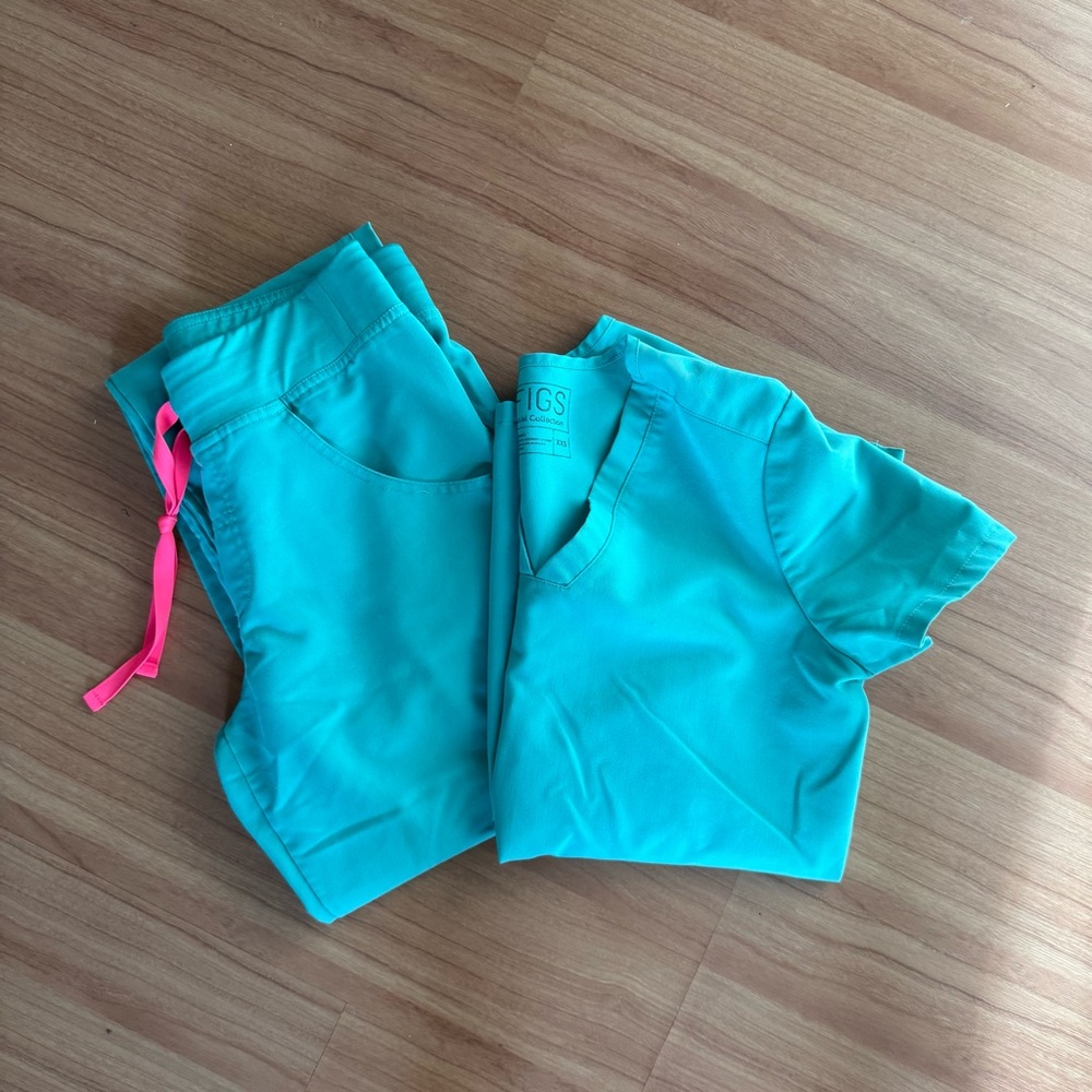 Figs Scrub Set - Surgical Green